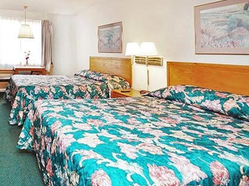 Rodeway Inn Brush Extérieur photo